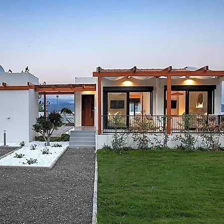 Sun 'n Chill, Boutique & 4* Kávos
