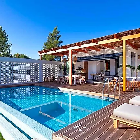 Sun 'n Chill, Boutique & 4* Kávos